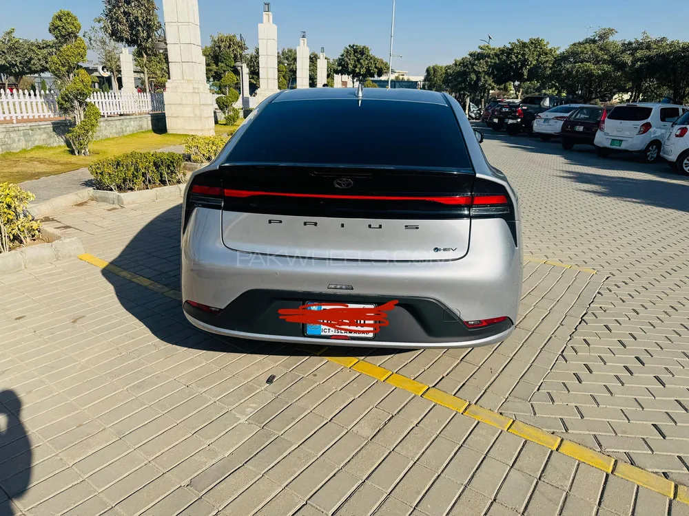 Toyota Prius 2023 for Sale in Islamabad Toyota Prius 2023 for Sale in Islamabad Image-2