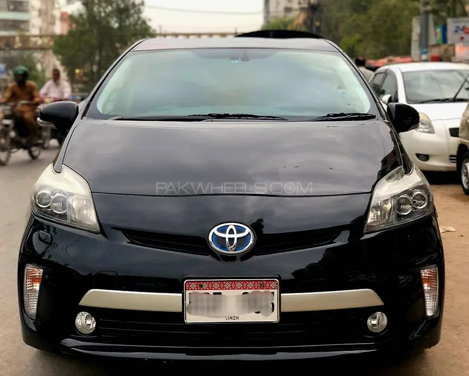 Toyota Prius 2012 for Sale in Karachi Image-1