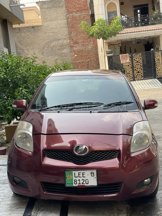 Toyota Vitz 2010 for Sale in Lahore Image-1