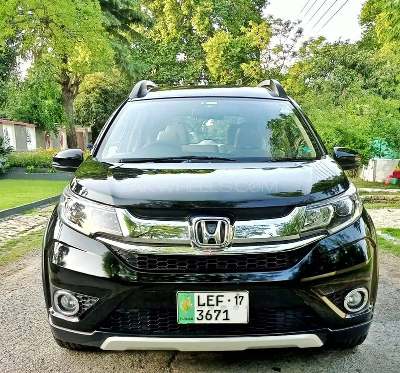 Honda BR-V 2017 for Sale in Abbottabad Image-1