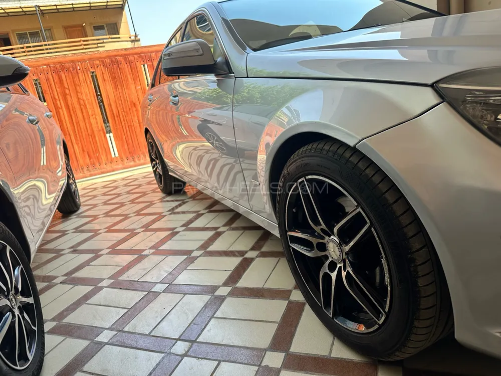 Mercedes Benz C Class 2008 for Sale in Islamabad Image-1