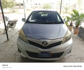 Toyota Vitz F 1.0 2012 for Sale