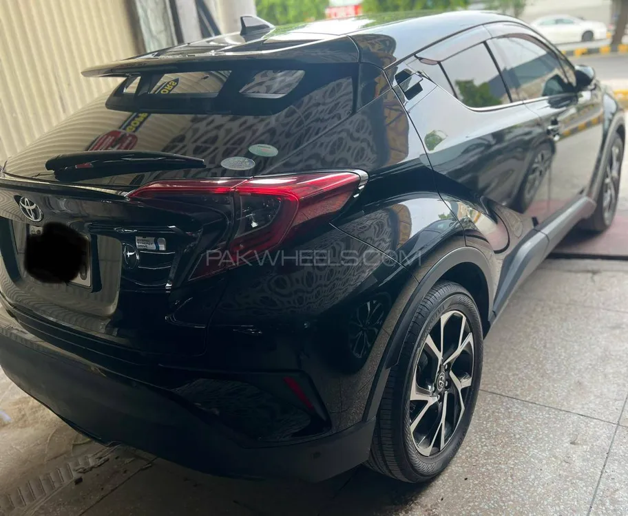 Toyota C-HR 2018 for Sale in Lahore Image-1