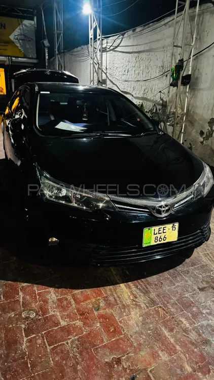 Toyota Corolla 2015 for Sale in Lahore Image-1