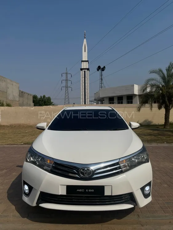 Toyota Corolla 2017 for Sale in Faisalabad Image-1