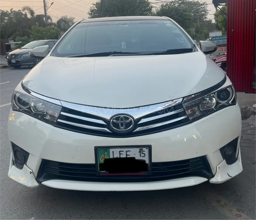 Toyota Corolla 2015 for Sale in Lahore Image-1