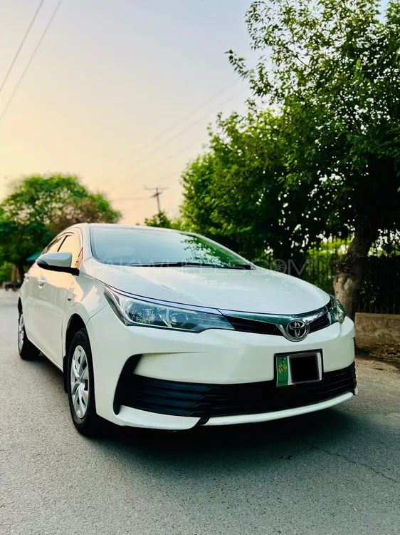 Toyota Corolla 2018 for Sale in Faisalabad Image-1