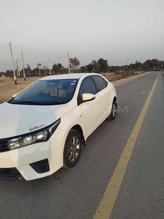 Toyota Corolla 2016 for Sale in Pir mahal Image-1