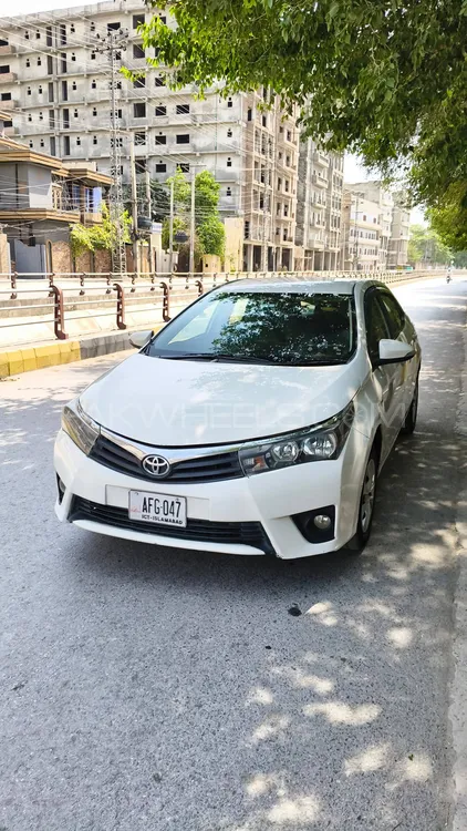 Toyota Corolla 2017 for Sale in Peshawar Image-1