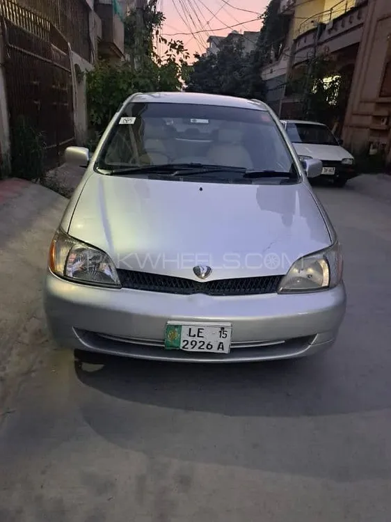 Toyota Platz 2000 for Sale in Islamabad Image-1