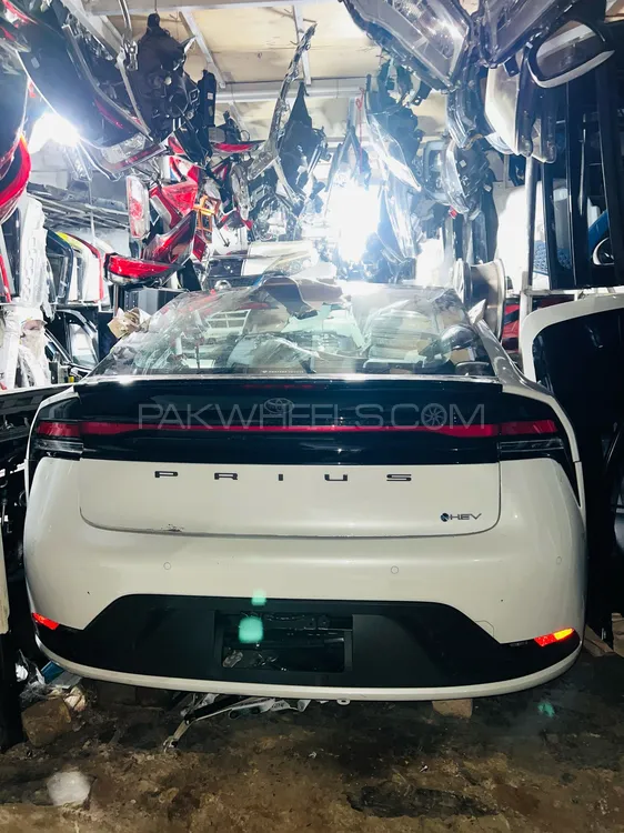 Toyota Prius Hybrid 2024 Image-1
