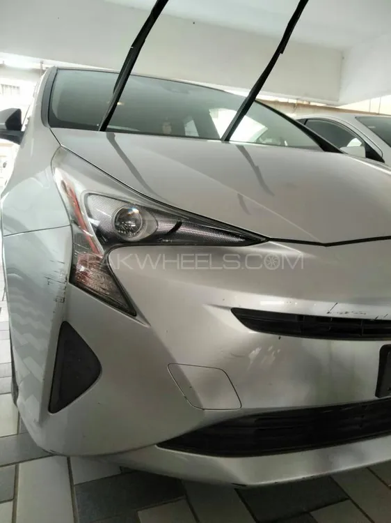 Toyota Prius 2017 for Sale in Karachi Image-1