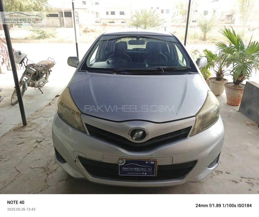 Toyota Vitz 2012 for Sale in Karachi Image-1