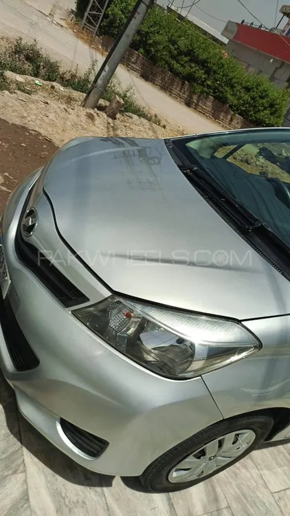 Toyota Vitz 2013 for Sale in Peshawar Image-1