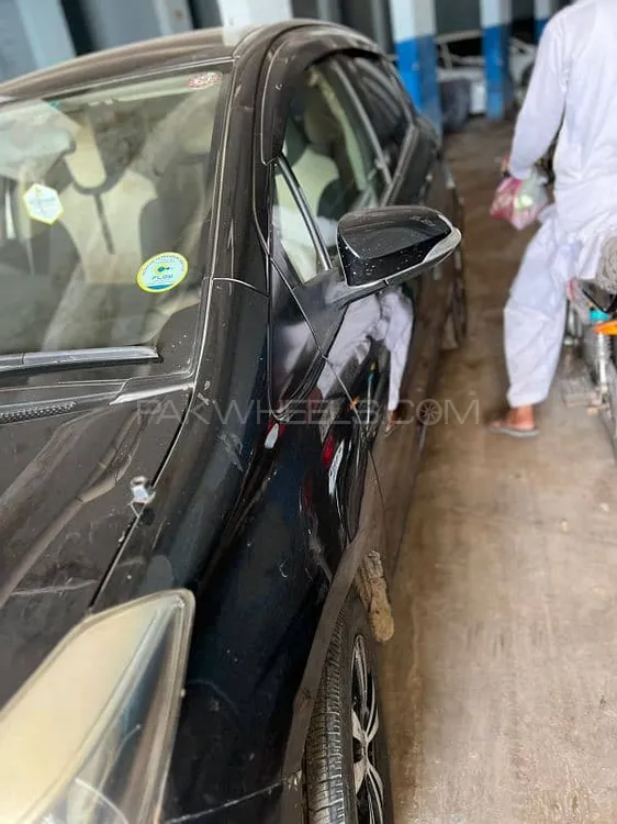 Toyota Vitz 2013 for Sale in Karachi Image-1