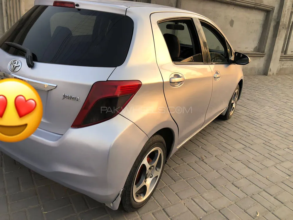 Toyota Vitz 2016 for Sale in Sargodha Image-1