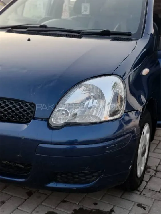 Toyota Vitz 2004 for Sale in Islamabad Image-1