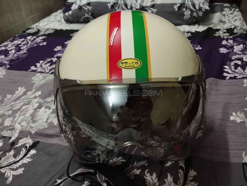 (Tt&co) Helmet for sale Image-1