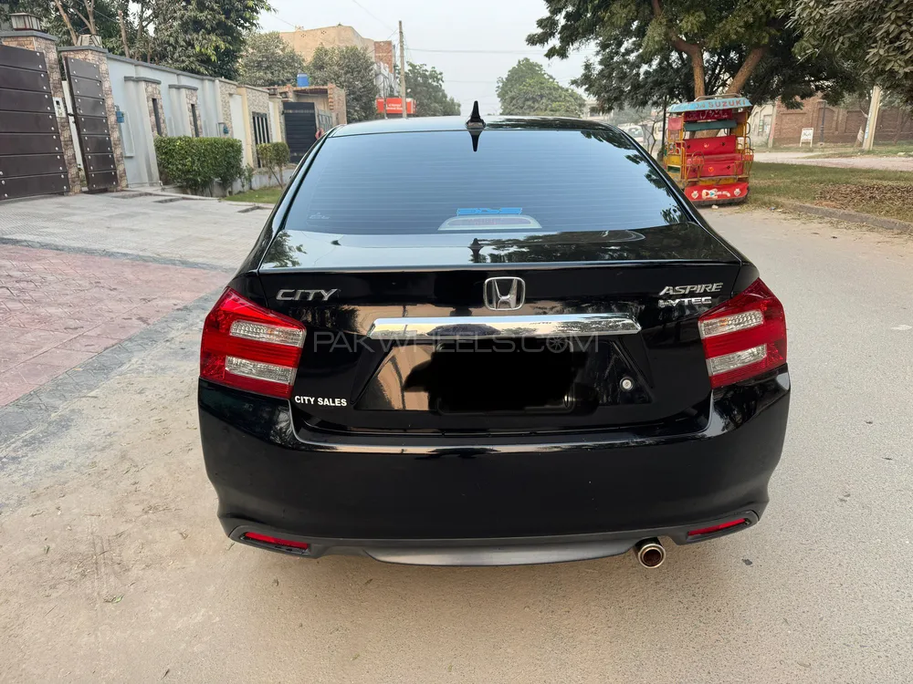 Honda City 2018 for Sale in Faisalabad Image-1