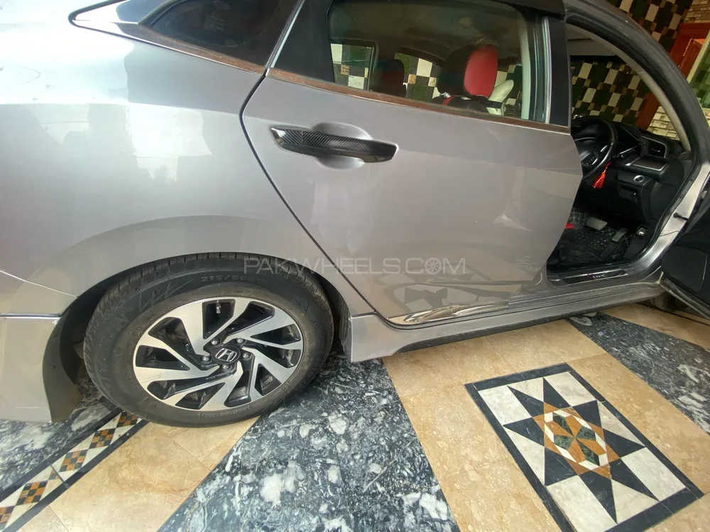 Honda Civic 2018 for Sale in Lahore Image-1