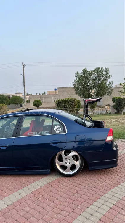 Honda Civic 2004 for Sale in Lahore Image-1