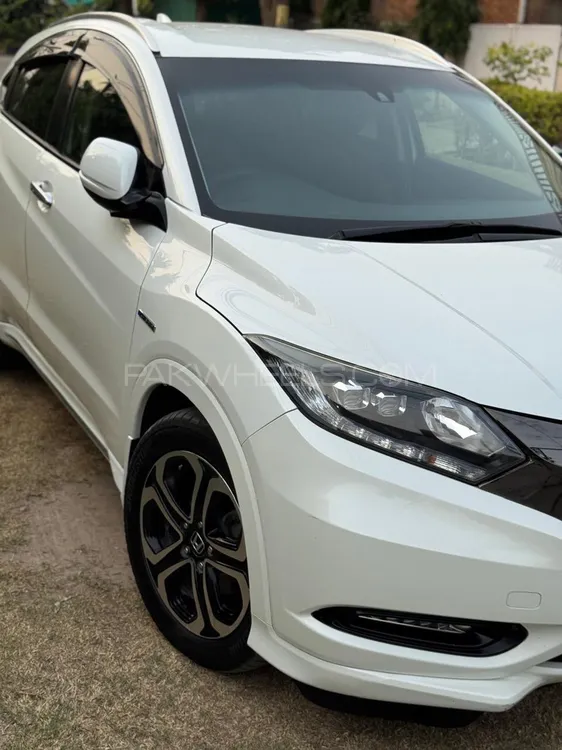 Honda Vezel 2016 for Sale in Lahore Image-1