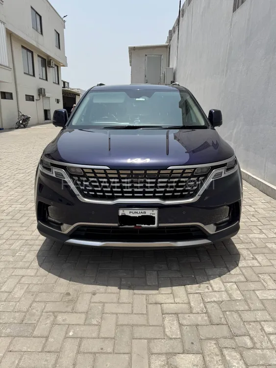KIA Carnival 2023 for Sale in Lahore Image-1