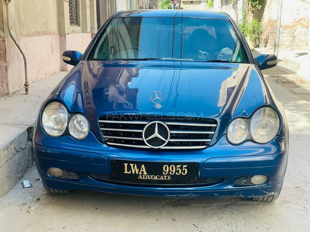 Mercedes Benz C Class 2002 for Sale in Islamabad Image-1