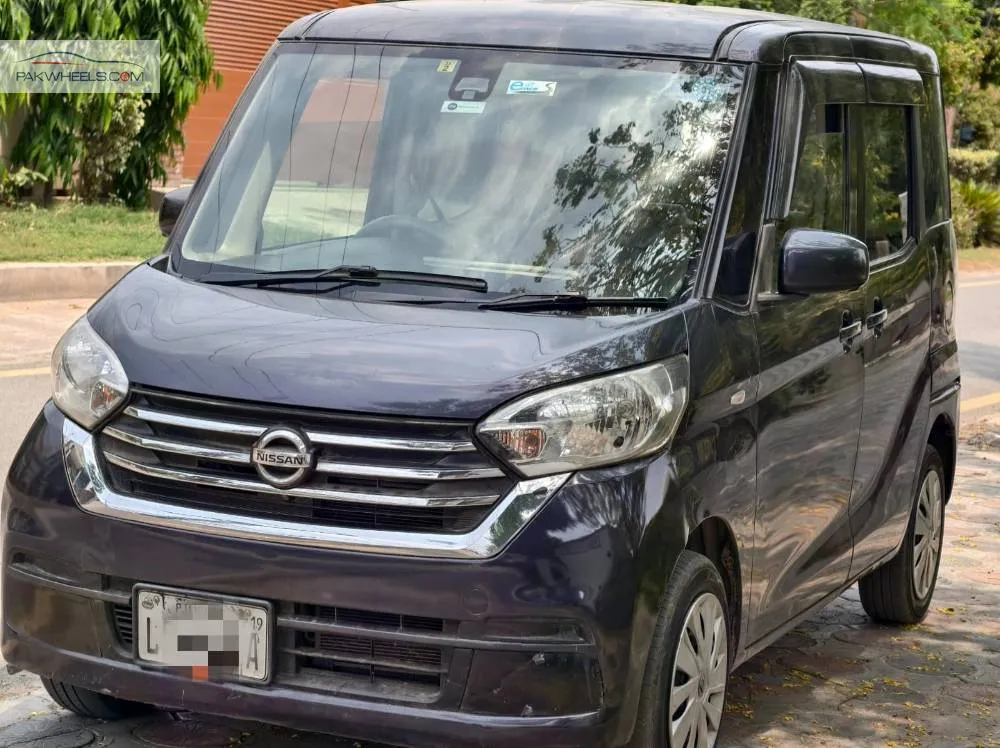 Nissan Dayz Roox 2017 for Sale in Lahore Nissan Dayz Roox 2017 for Sale in Lahore Image-2