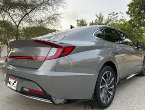 HYUNDAI SONATA 2.0 (2000cc)
Model 2022 || Registered 2022
Hampton Grey Color 
Bumper to Bumper Original 100% Guaranteed 
26,000kms Driven Genuine 100%
Panoramic Roof
Wireless Charger
Dual Power Seats
Harmon Kardon Speakers
All seals still intact 
READY DELIVERY 
EXCHANGE POSSIBLE WITH ANY CAR
 
For inspection
Available at SUPREME CARS
Plot # 151/F,Under Imam heights,Shop no.1&2, Main Khalid Bin Walid Rd, Karachi, Sindh 75400

|  Premium Cars  |  Best Prices  |  Optimum Performance | 
#supremecarsgang