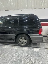 Toyota Land Cruiser Cygnus 2001 for Sale