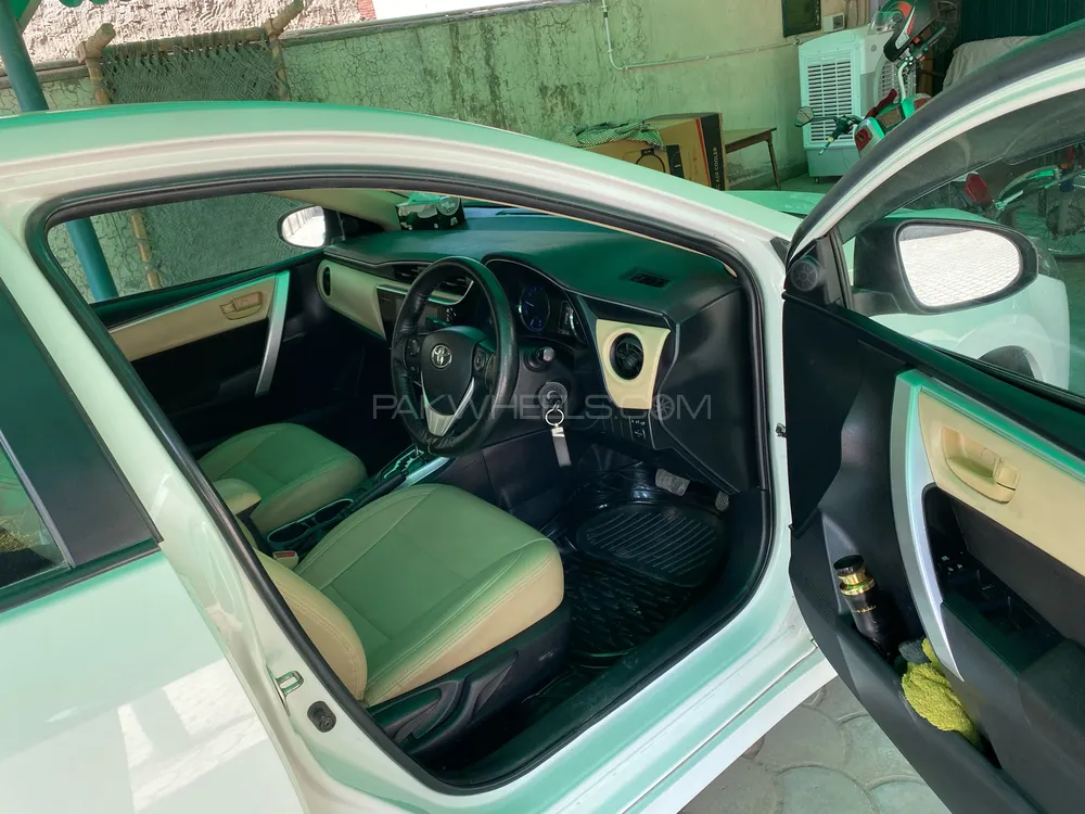 Toyota Corolla 2019 for Sale in Lahore Image-1