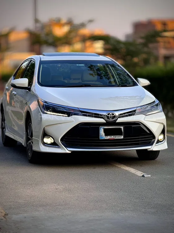 Toyota Corolla 2018 for Sale in Faisalabad Image-1