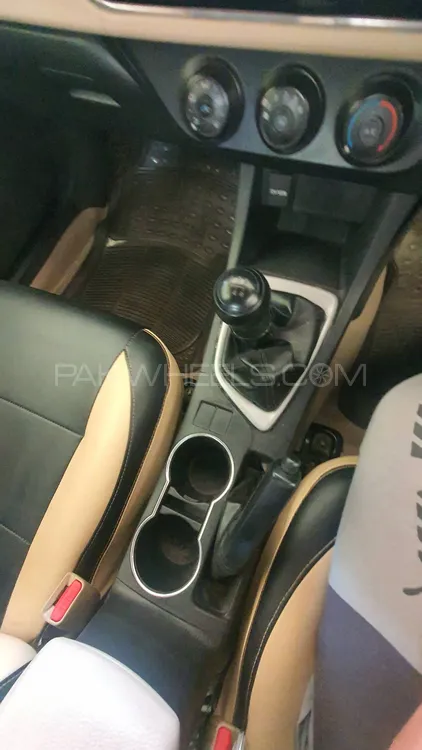 Toyota Corolla 2017 for Sale in Multan Image-1