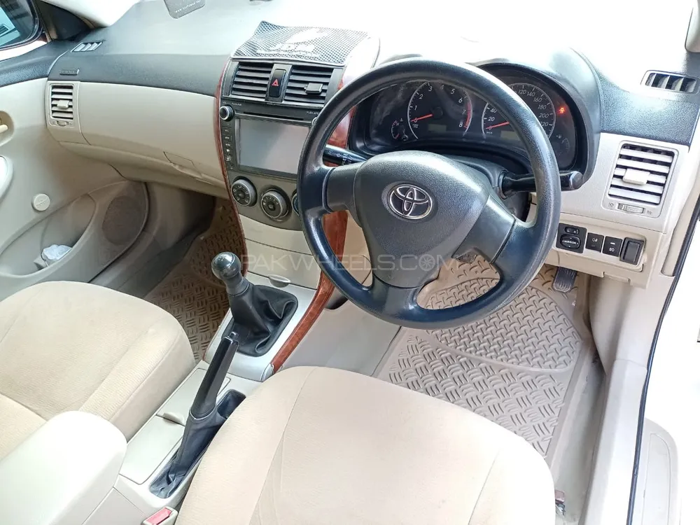 Toyota Corolla 2011 for Sale in Islamabad Image-1