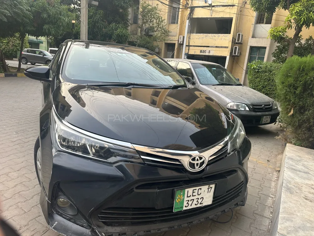 Toyota Corolla 2017 for Sale in Lahore Image-1