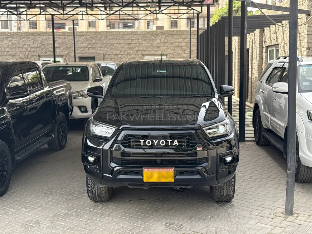Toyota Hilux 2024 for Sale in Karachi Image-1
