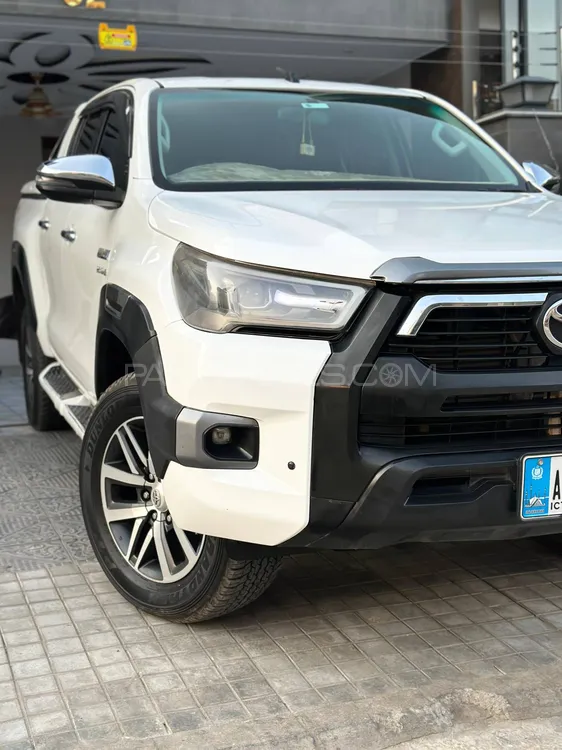 Toyota Hilux 2021 for Sale in Islamabad Image-1