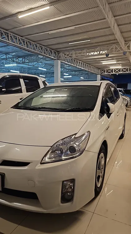 Toyota Prius 2010 for Sale in Peshawar Image-1