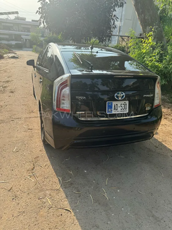 Toyota Prius 2010 for Sale in Islamabad Image-1