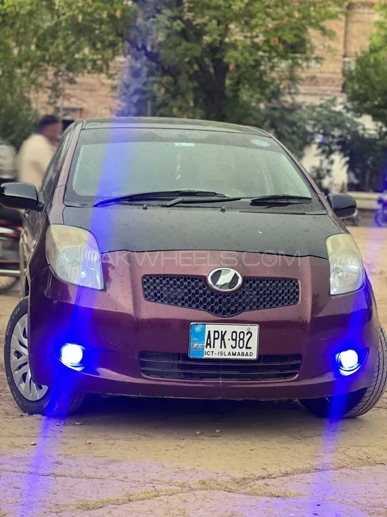 Toyota Vitz 2006 for Sale in Peshawar Image-1