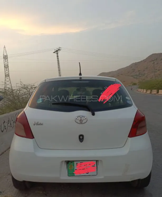 Toyota Vitz 2006 for Sale in Jauharabad Image-1