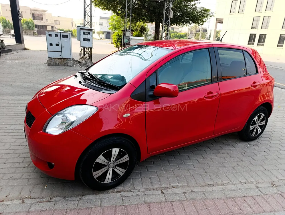 Toyota Vitz 2006 for Sale in Lahore Image-1