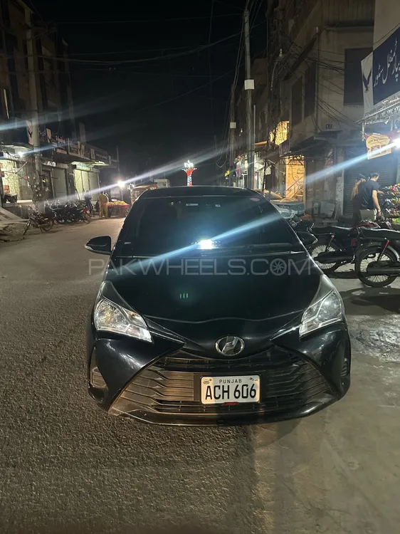 Toyota Vitz 2017 for Sale in Sargodha Image-1