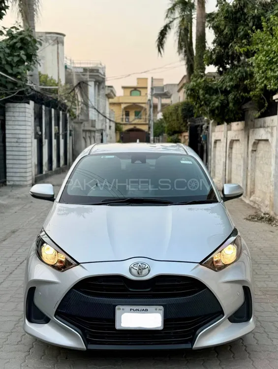 Toyota Yaris Hatchback 2020 for Sale in Sialkot Image-1