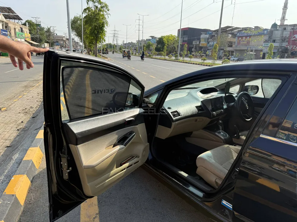 Honda Civic 2011 for Sale in Lahore Image-1