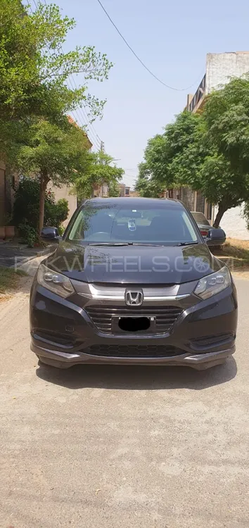 Honda Vezel 2015 for Sale in Lahore Image-1