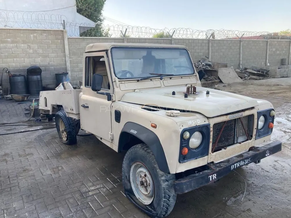 Land Rover Defender 2006 for Sale in Karachi Image-1