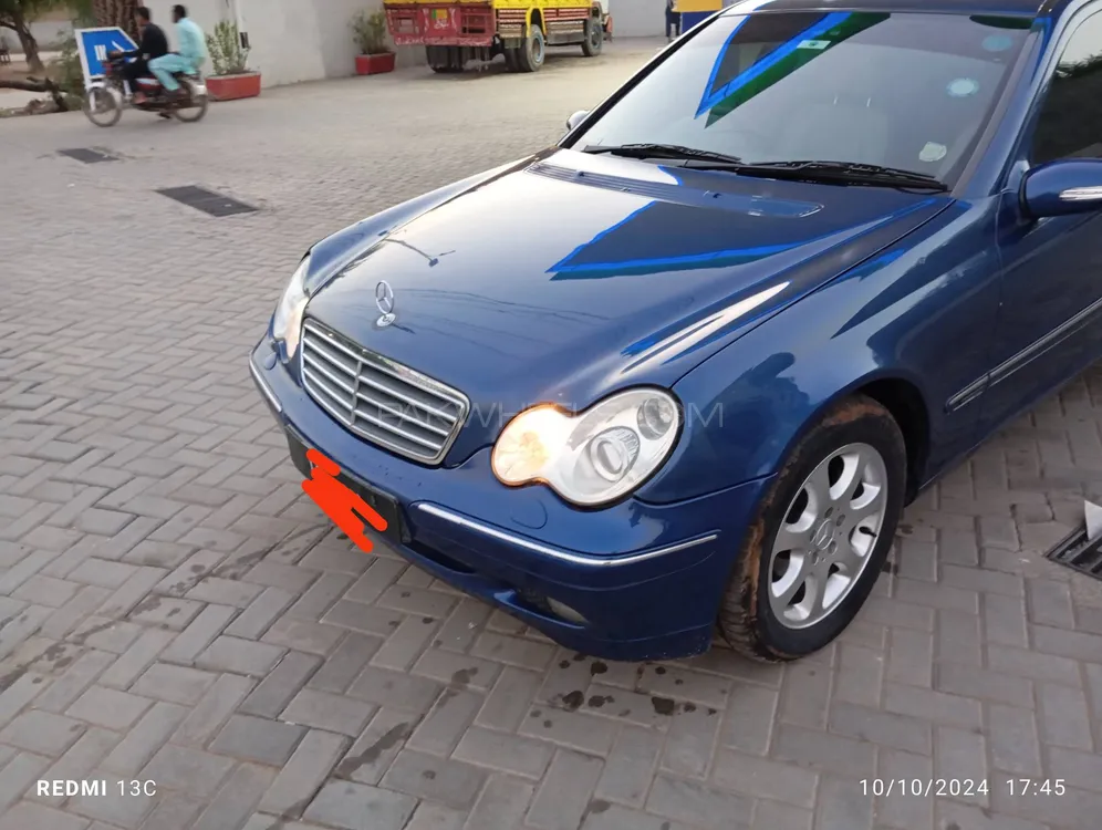Mercedes Benz C Class 2001 for Sale in Pattoki Image-1