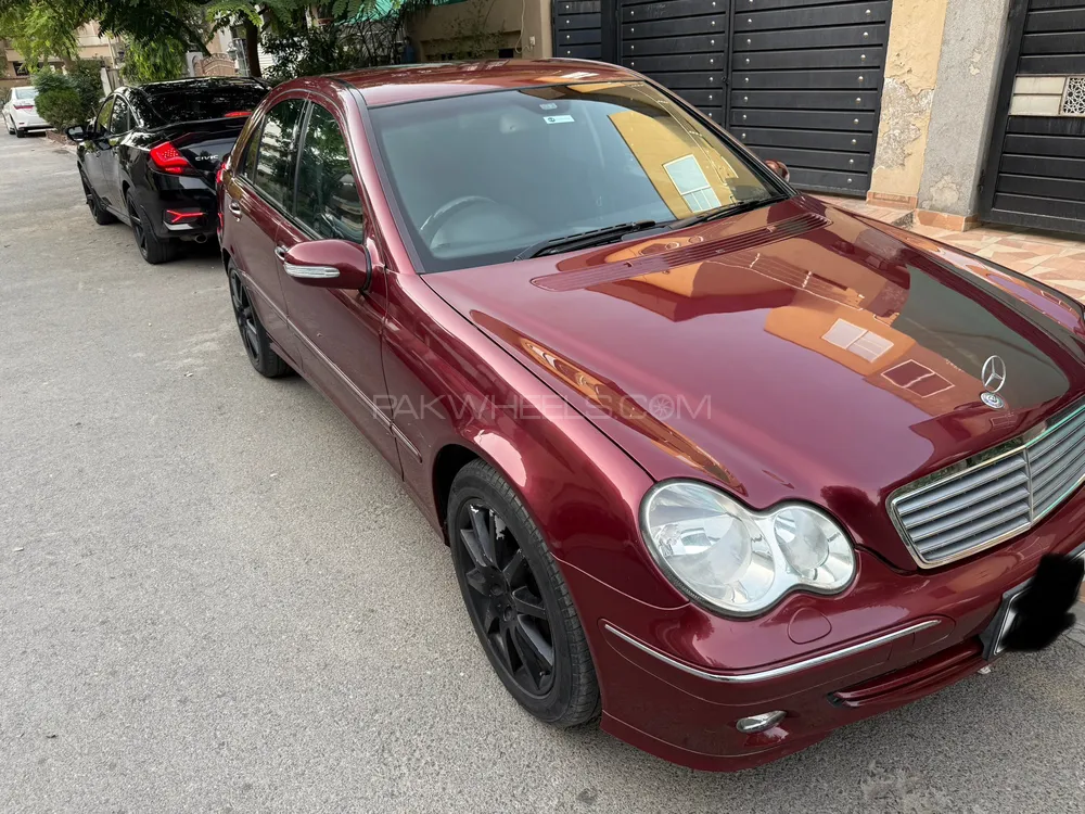 Mercedes Benz C Class 2005 for Sale in Lahore Image-1